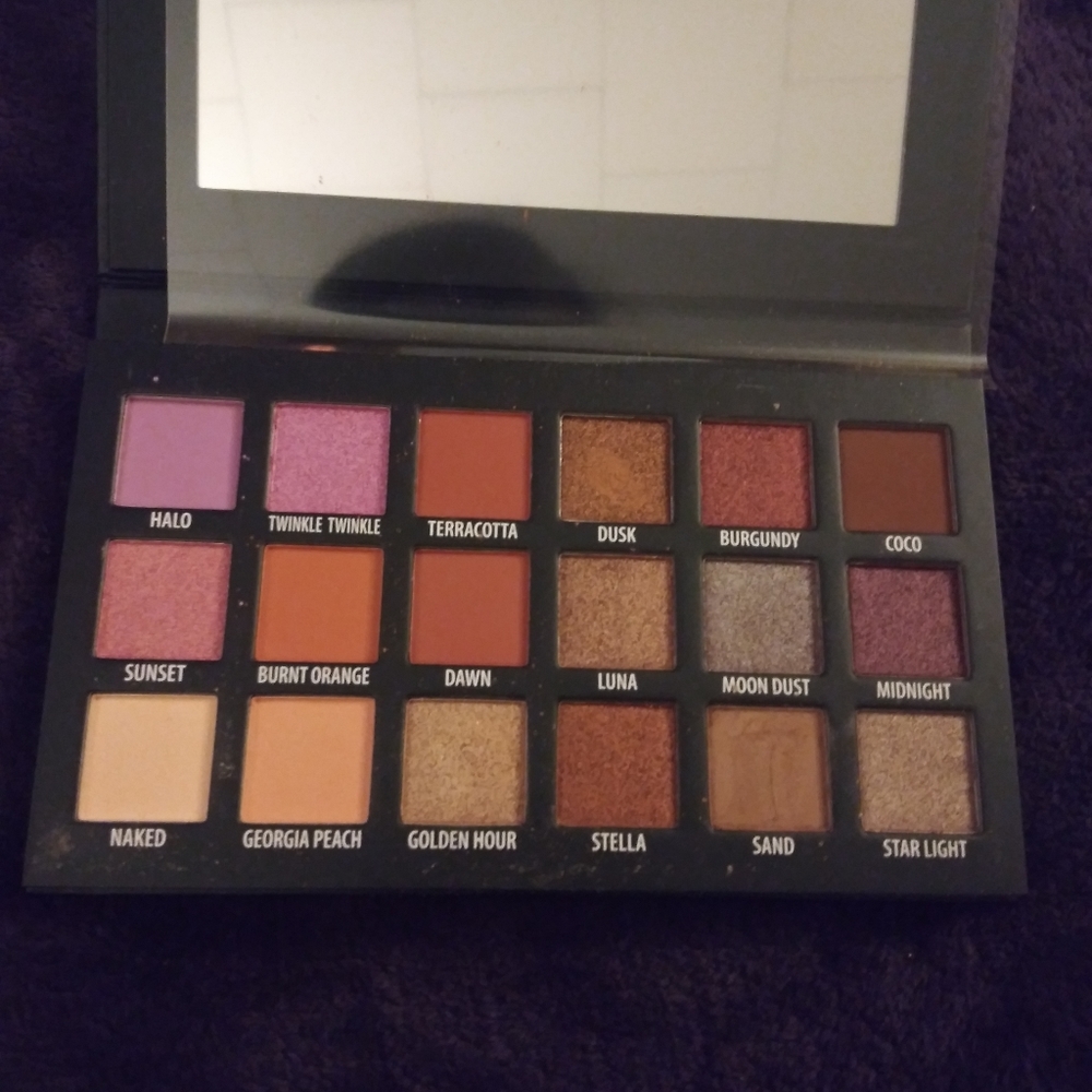 Eyeshadow pallett